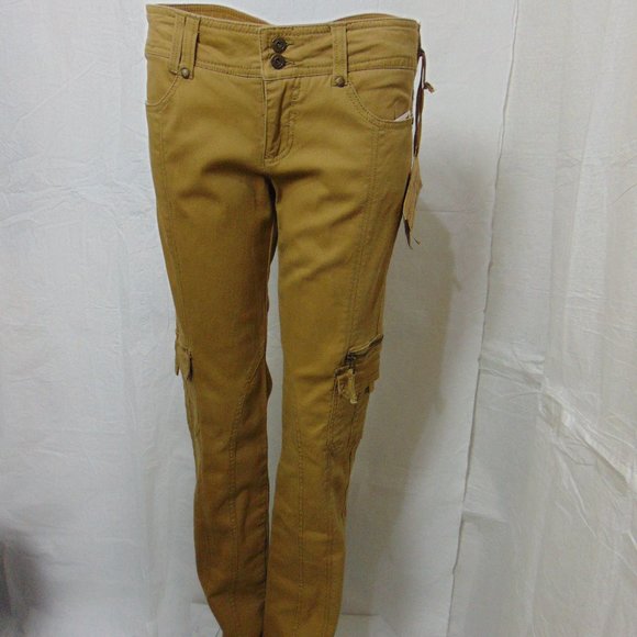 size 7 in cm pants